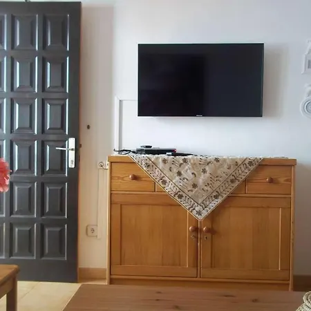 Sleeps 3 Pool Wifi Apartman *