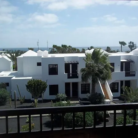 Sleeps 3 Pool Wifi Apartman